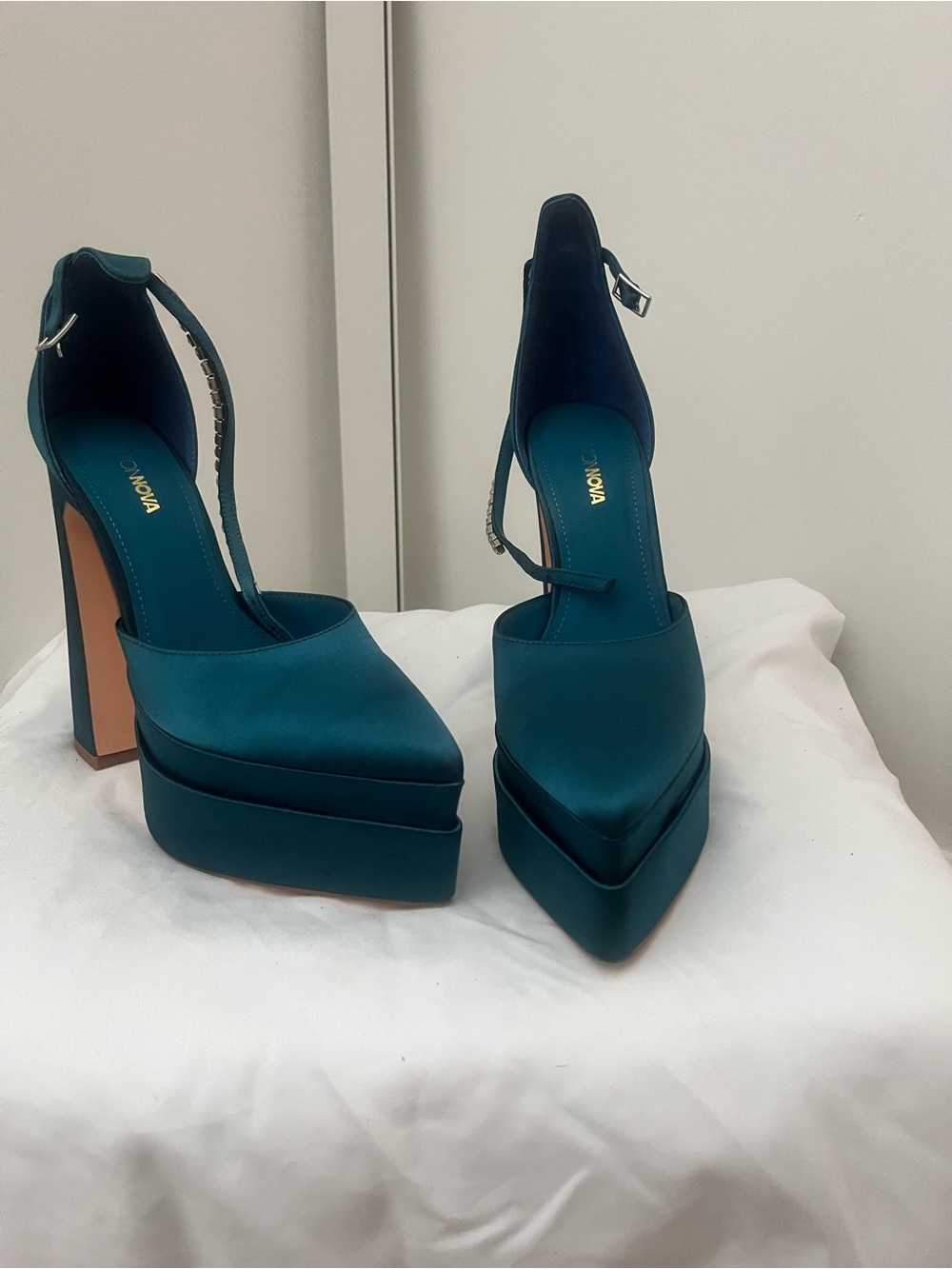 Fashion Nova Teal Satin Platform Block Heel Pumps with Ankle Strap - Picture 2 of 2